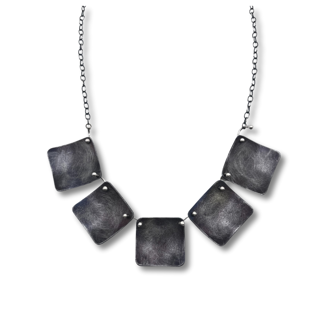 Allée Necklace